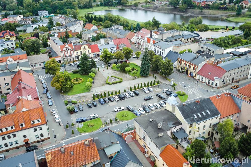 Rynek w Kostrzynie (2025, stan przed przebudową)