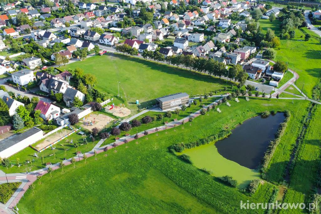 Plac Kurdeszowy w Kostrzynie (zdjęcie z drona) kostrzyn co zobaczyć