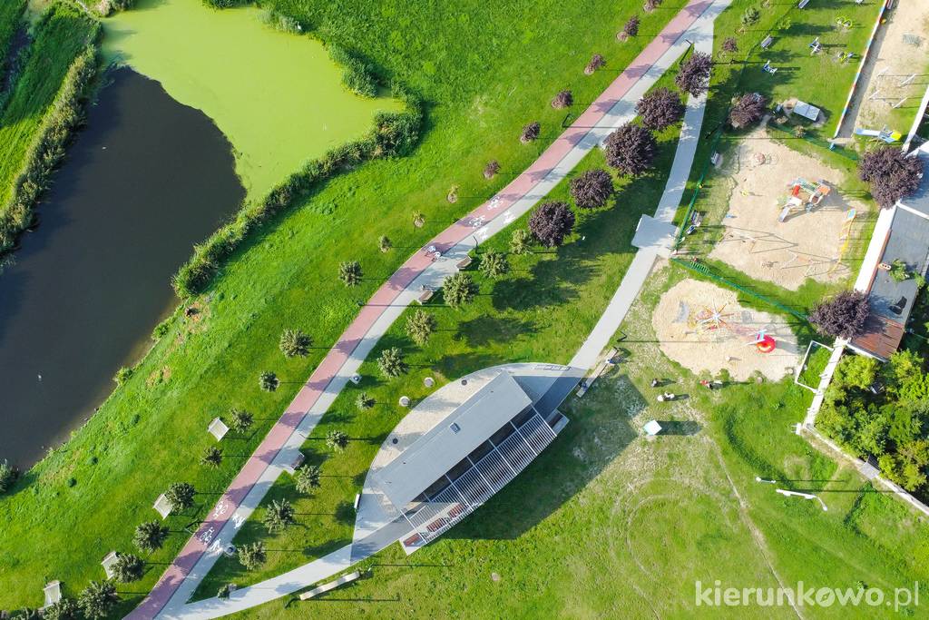 Tężnia solankowa i plac zabaw w Kostrzynie z lotu ptaka