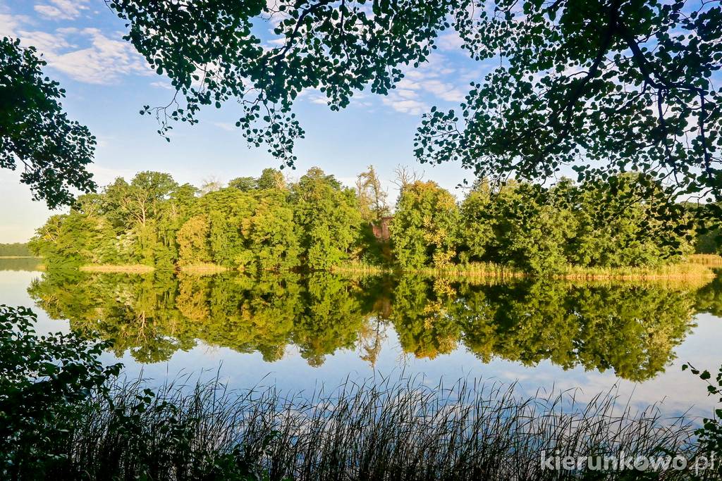 Wyspa Zamkowa na Jeziorze Góreckim (Wielkopolski Park Narodowy)