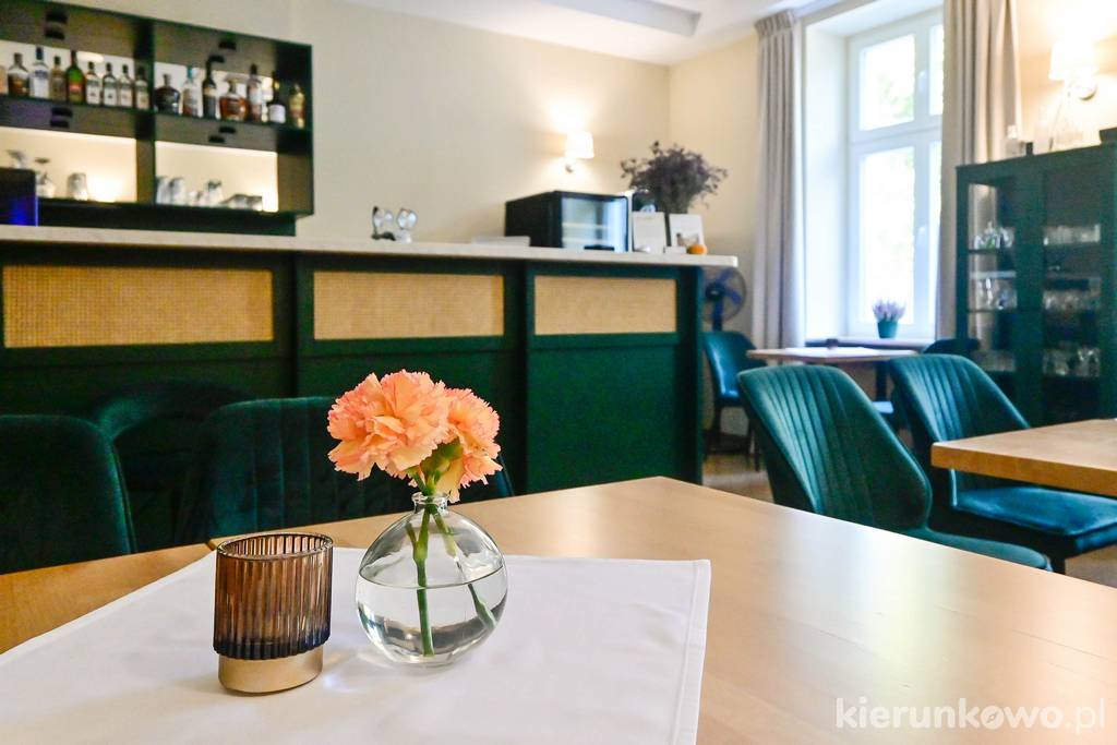 Restauracja w Dworze Skrzynki