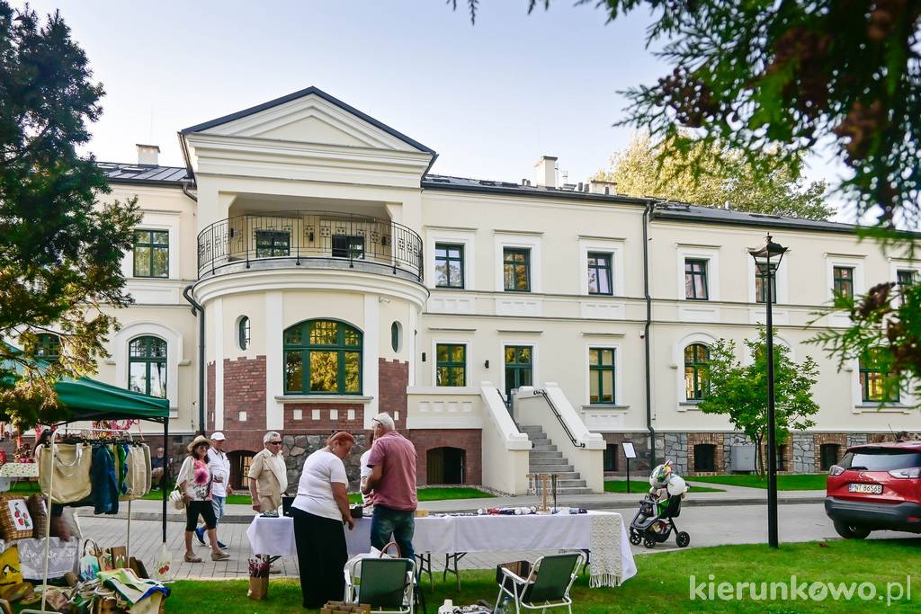 Dwór Skrzynki