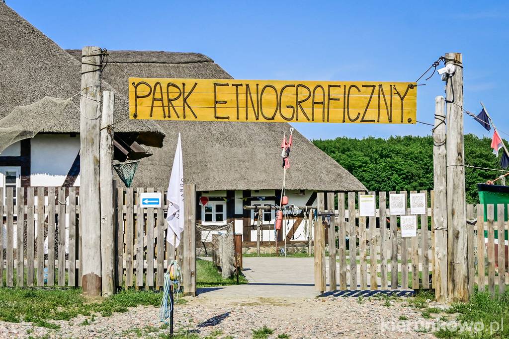 Brama wejściowa do Parku Etnograficznego w Niechorzu