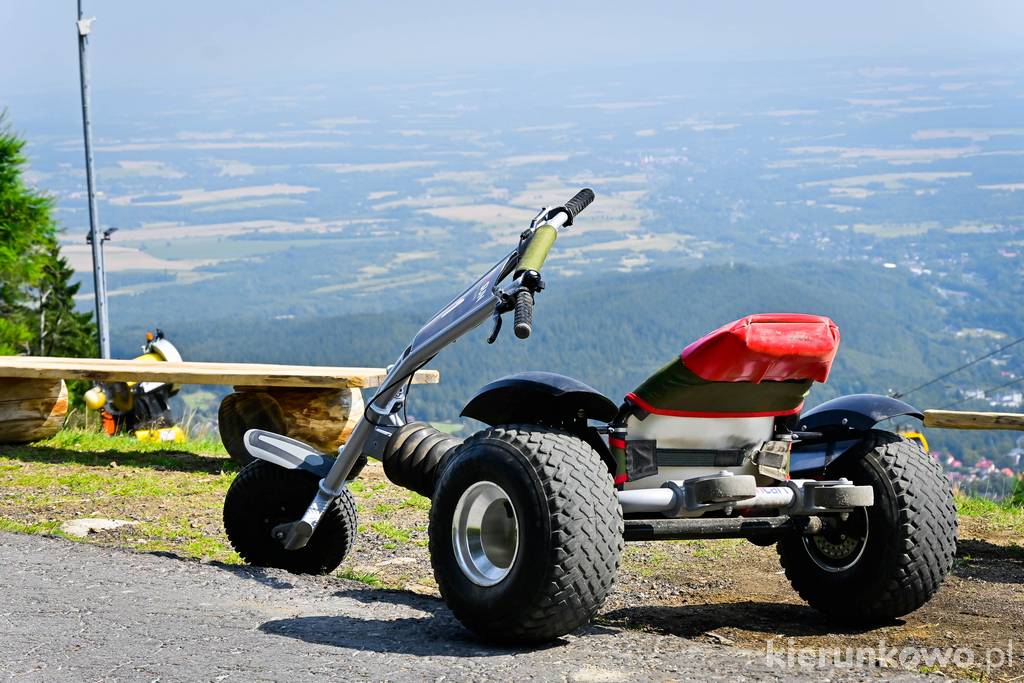 MountainCart na szczycie Stogu izerskiego w Świeradowie-Zdroju